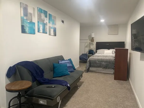 320 N 33rd St #B, Omaha, NE 68131