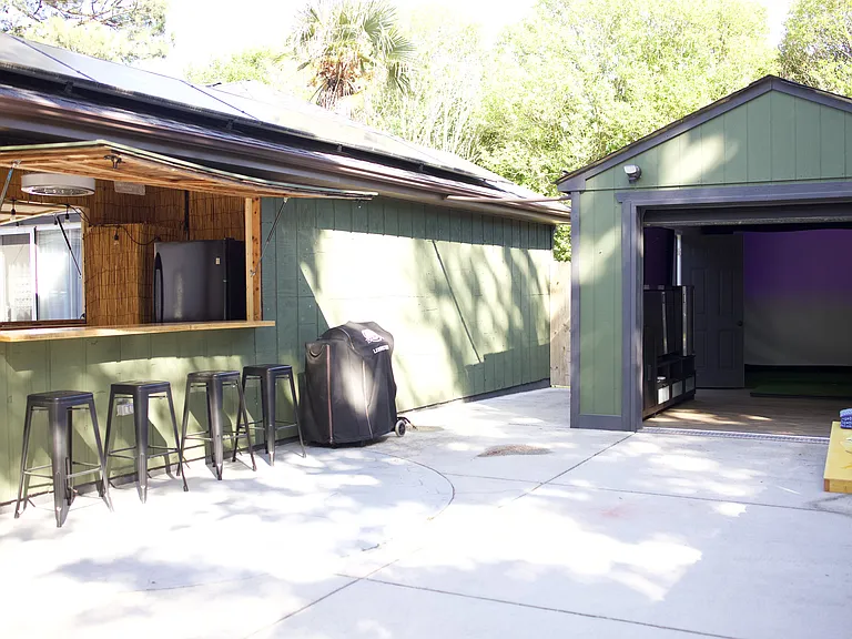 2201 Hunters Wood Way — Photo 12