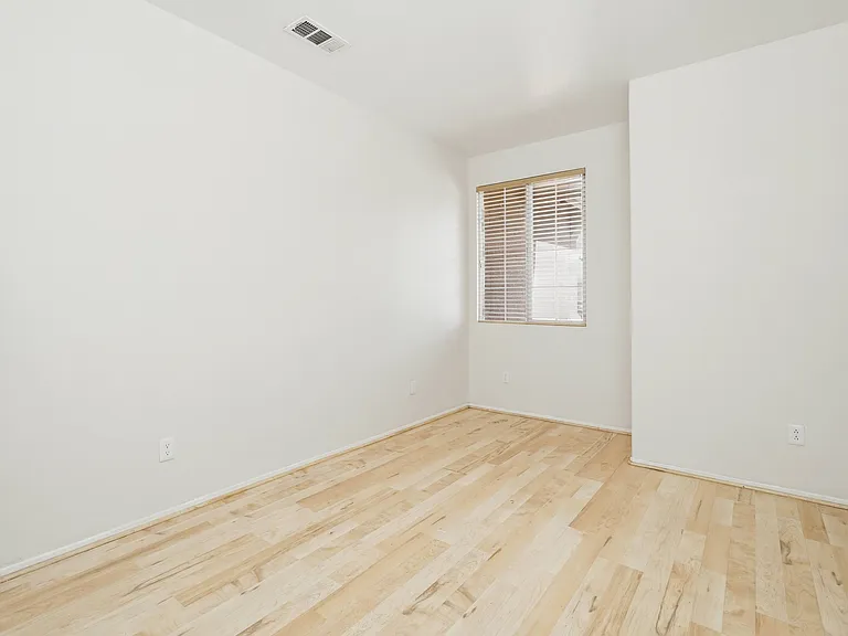 2639 Belvedere Ln — Photo 9