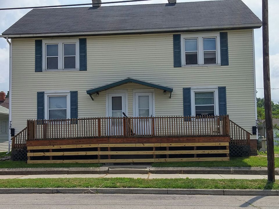 724 is on the right side. You also get half the front deck.