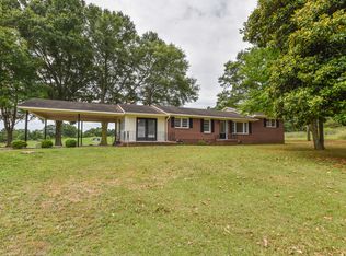 701 Dovetown Rd, Royston, GA 30662