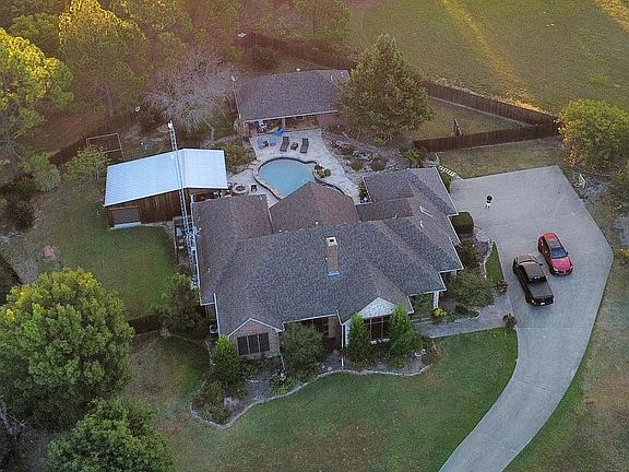 5th image of 104 Maranatha Cir