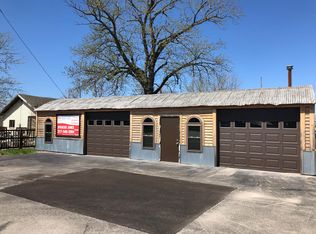 501 W State St, Charleston, IL 61920