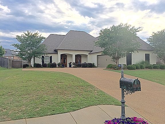 2nd image of 163 Bear Creek Cir