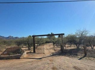 1325 W Hawk Way, Amado, AZ 85645