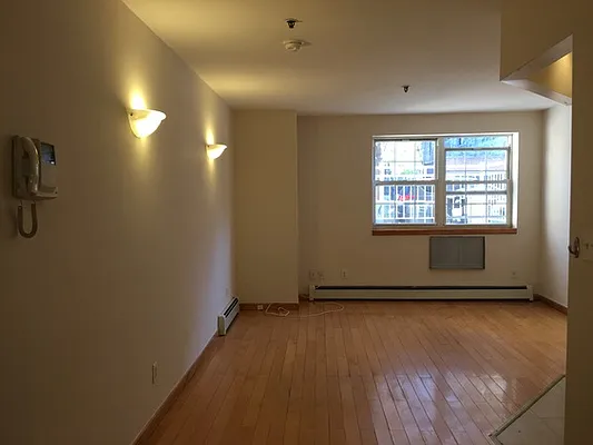 Rented by Astoria Realty | media 22