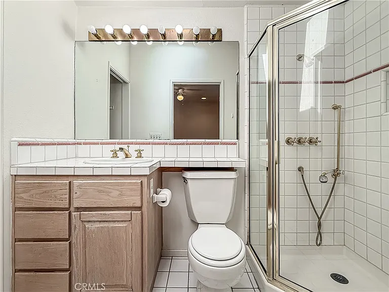 9201 Paso Robles Ave — Photo 35