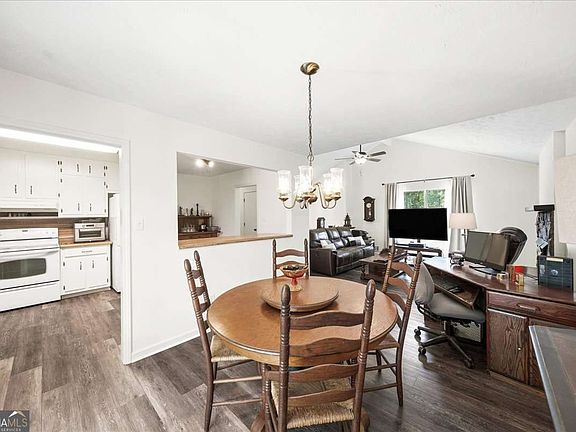 5th image of 2561 Ripple Way