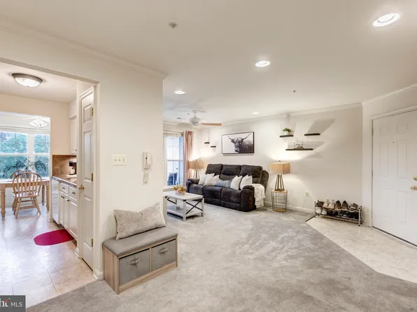 3815 Sunnyfield Ct APT 3D, Hampstead, MD 21074
