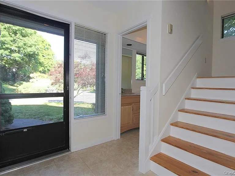 246 Heritage Hls #A — Photo 2