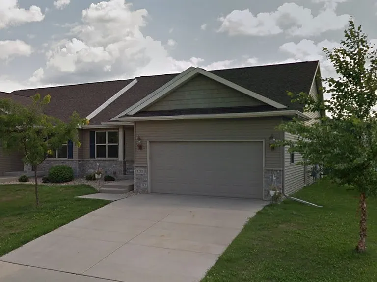 105 E School Rd — Photo 15