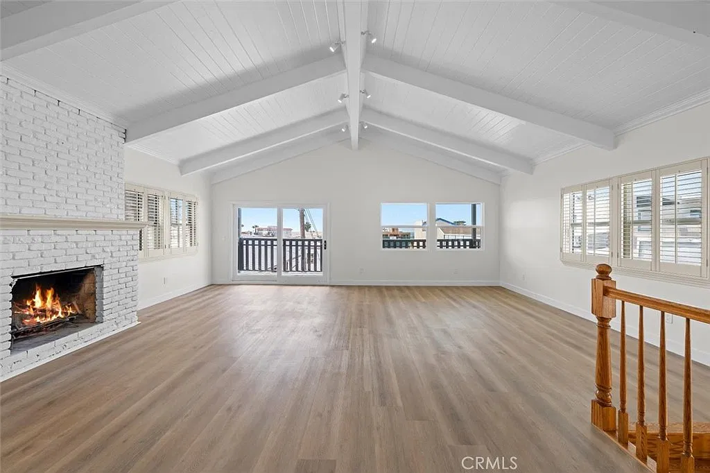 4 bed, 3.5 bath, 2467 sqft, $10,000 — Photo 4