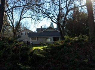 1428 Crown Ave, Medford, OR 97504