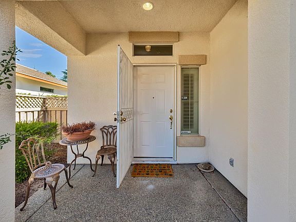 4th image of 2058 Stonecrest Ln