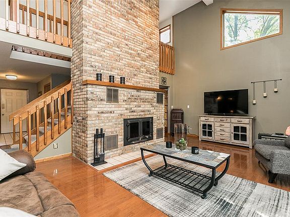 5th image of 4025 Sally Dr NE