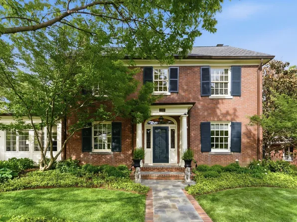 1701 Bon Air Dr, Lexington, KY 40502