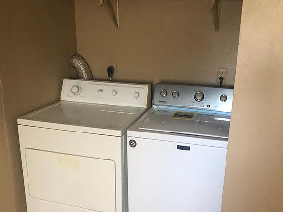 3rd image of 208 Bucknell Ct