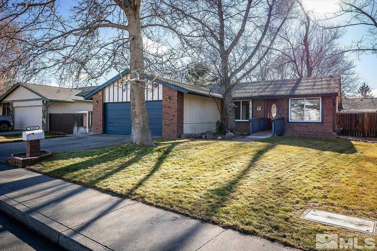 4560 Noche Ln photo 1