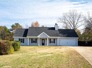 240 Falcon Ridge Dr, Covington, GA 30016