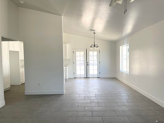 3rd image of 3863 E Santa Anna Pl