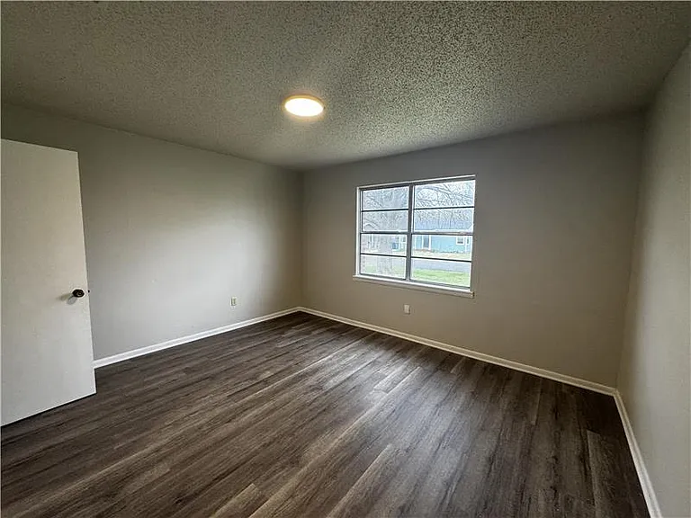 507 W Avenue A — Photo 12