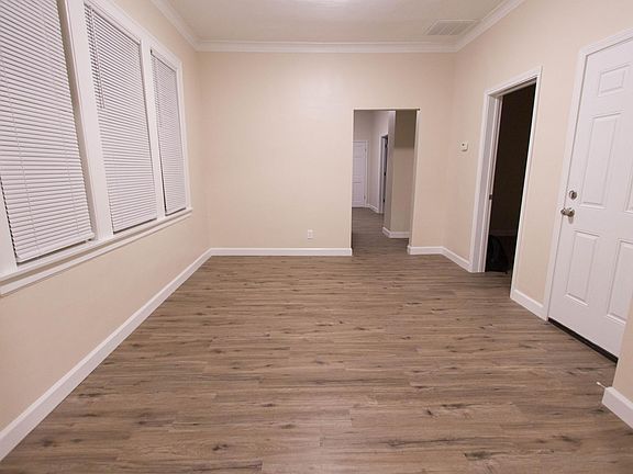 Dinning room.