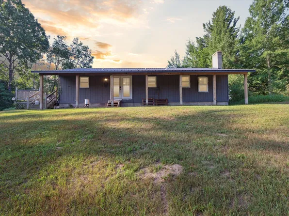 23901 22 Mile Rd, Paris, MI 49338