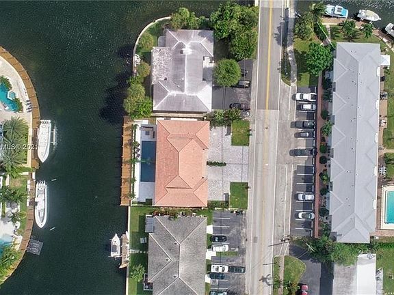 4th image of 2503 NE 36th Street