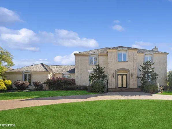 603 Mallard Ln, Oak Brook, IL 60523