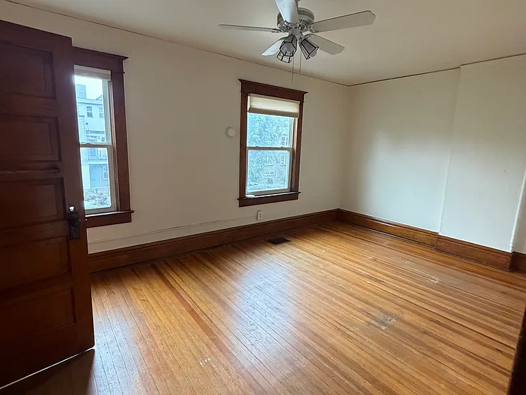 1823 N Clarkson St — Photo 17