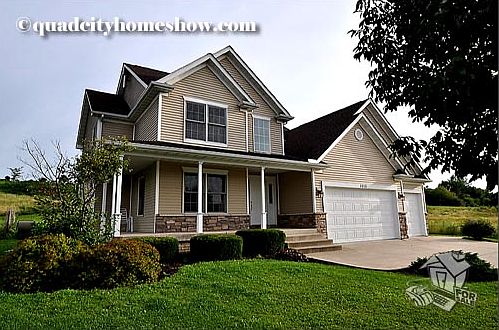1st image of 1010 9th Street Ct E