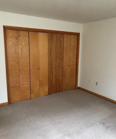 102 E Green St — Photo 7