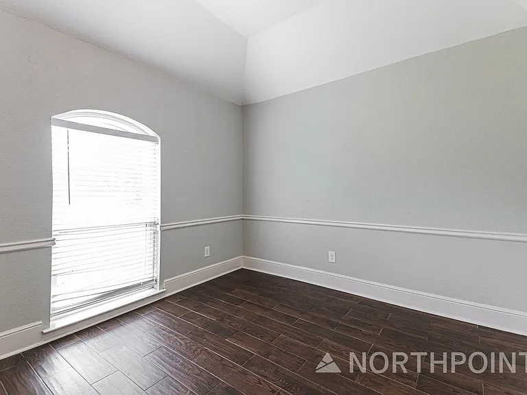 401 Kathy Ln — Photo 13