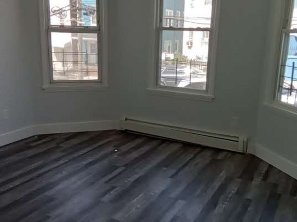 80 Maple St APT 1