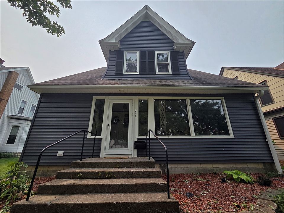 1st image of 224 E Wayne St
