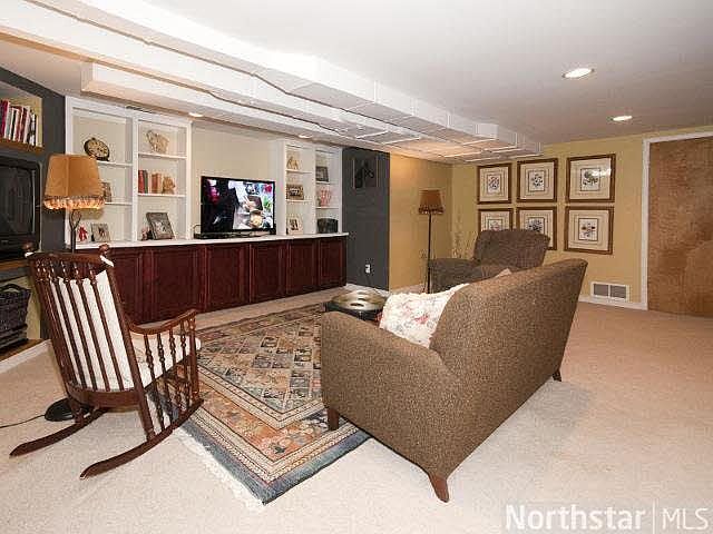 2nd image of 1704 E 57th Street