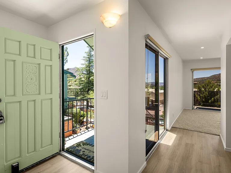 50 Sombart Ln — Photo 12