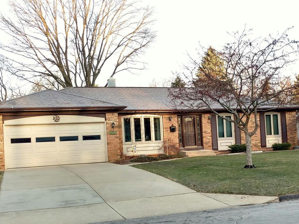 1st image of 674 Timberlane Dr