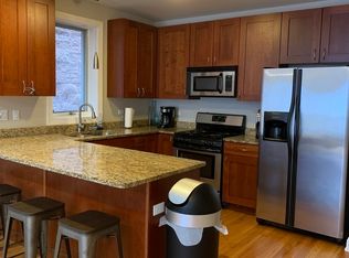 25 E 26th St APT 3, Chicago, IL 60616