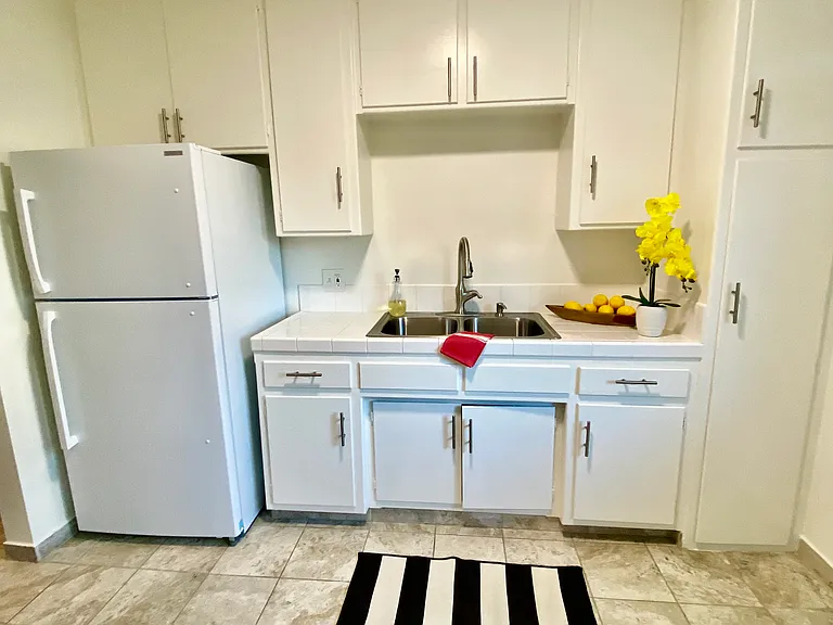 910 E Imperial Ave #3 — Photo 3