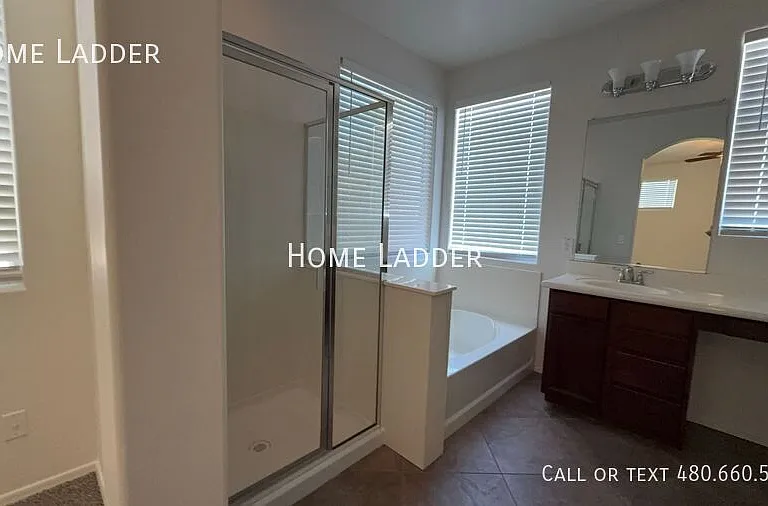 4060 E Milky Way — Photo 13