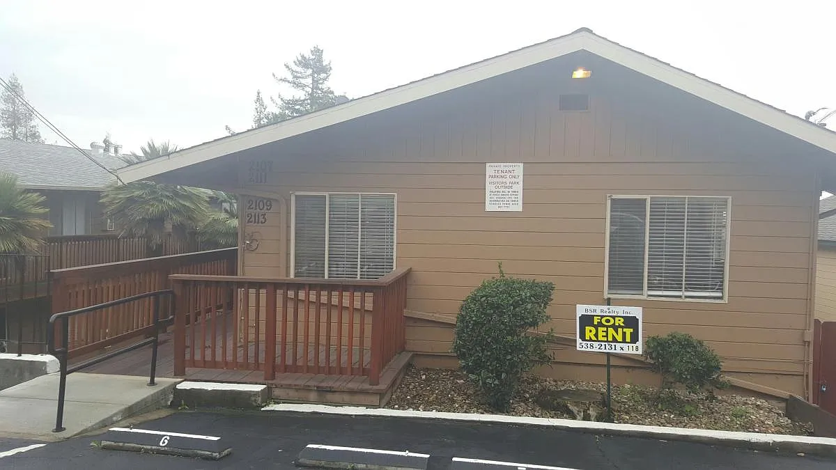Building Photo - 2107 Placer Dr