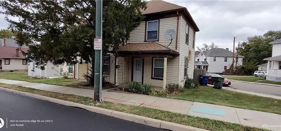 2132 Wayne Ave