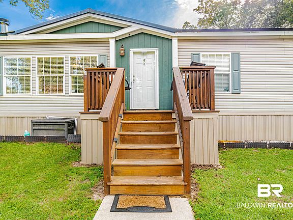 2nd image of 15687 Pecan View Dr