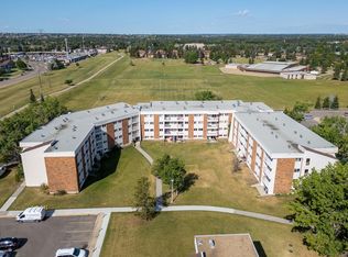 Fairways South, Edmonton, AB T6J 3V7