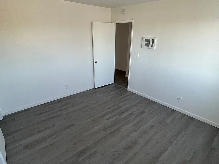 2228 I Ave #F — Photo 7