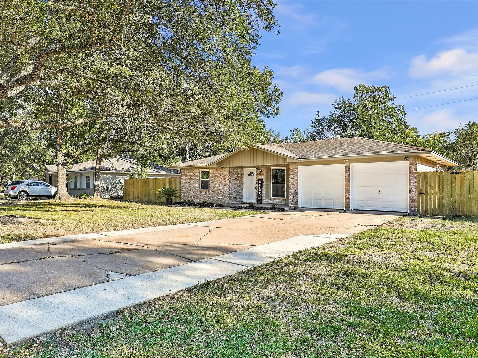 3 bed, 2.0 bath, 1292 sqft, $1,850 — Photo 2