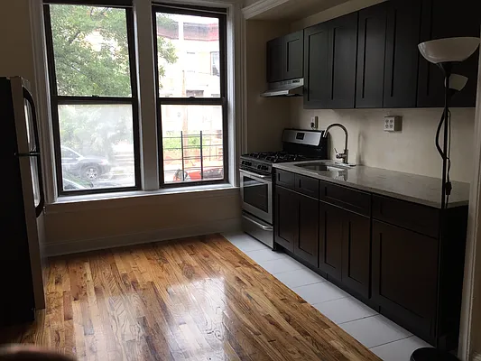 Rented by Edward Gugenheim, LREB | media 15