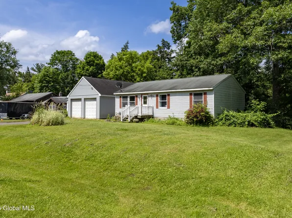 13 Eastside Drive, Ballston Lake, NY 12019