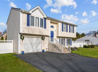 22 Ivanhoe St, Johnston, RI 02919